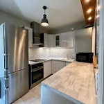 Spacious & Modern Flat Close To Parc Monceau