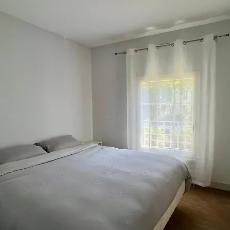 Spacious & Modern Flat Close To Parc Monceau Apartment